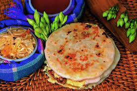 Pupusa de Queso con Loroco